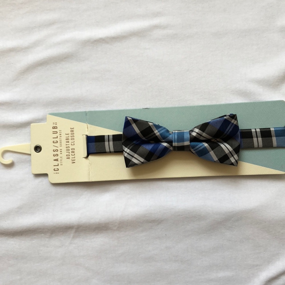 🆕Pre tied Velcro Bow Tie